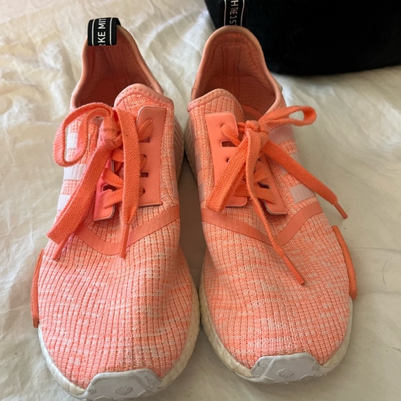 Women Adidas NMD - Picture 5 of 6